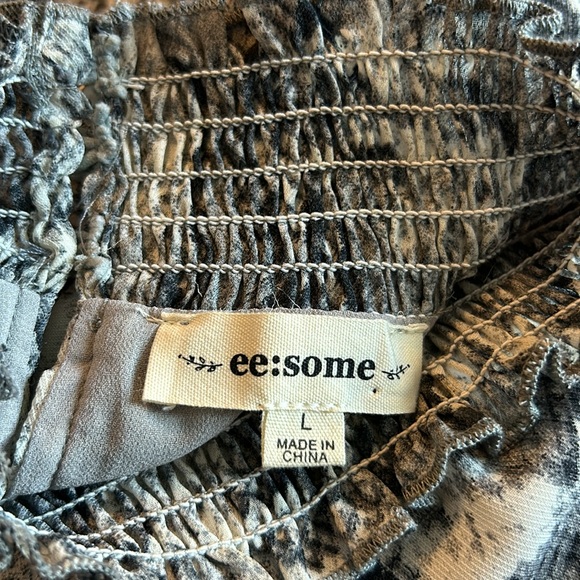 EE:SOME Gray Snakeskin Top Size Large - Picture 5 of 6